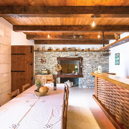 Lovely Home In Gornje Tucepi With Kitchen Tucepi